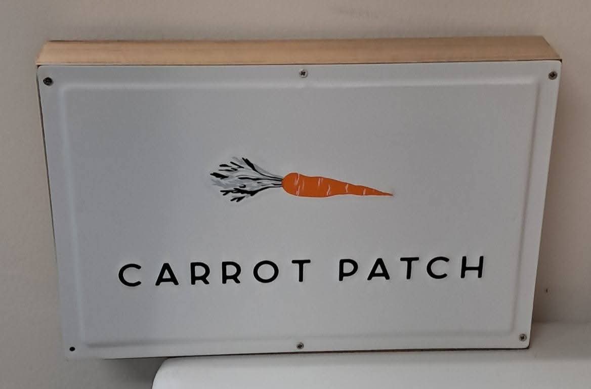 Carrot Patch Table Top Decor