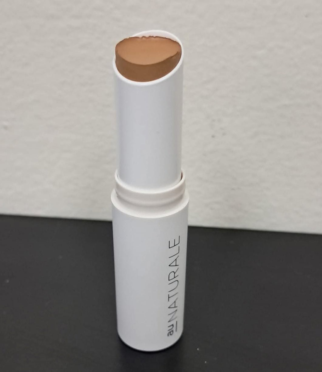 Au Naturale Organic Completely Covered Cream Concealer