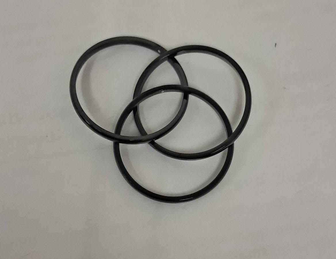 Interlocking Black Ring- Size 7