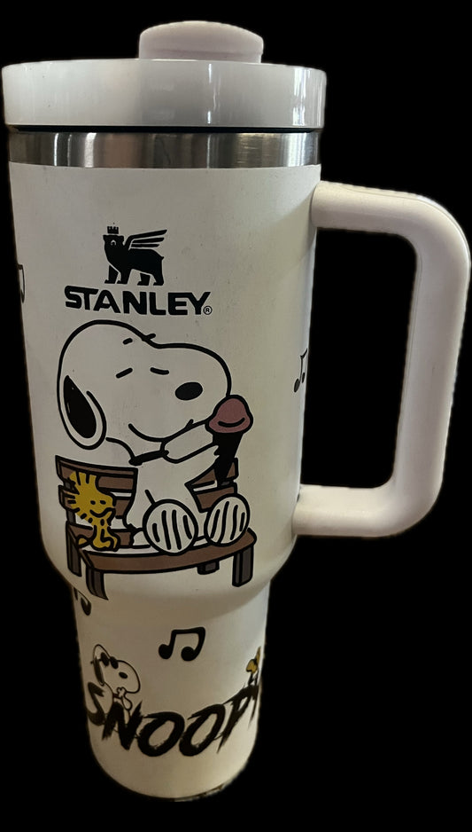 Peanuts Snoopy Stanley Quencher H2.0 Flowstate 40 oz Tumbler